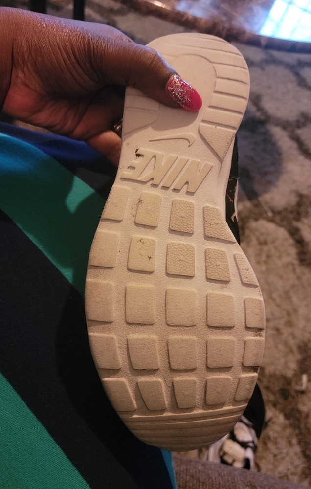 Nike Sneakers - Picture 4 of 4